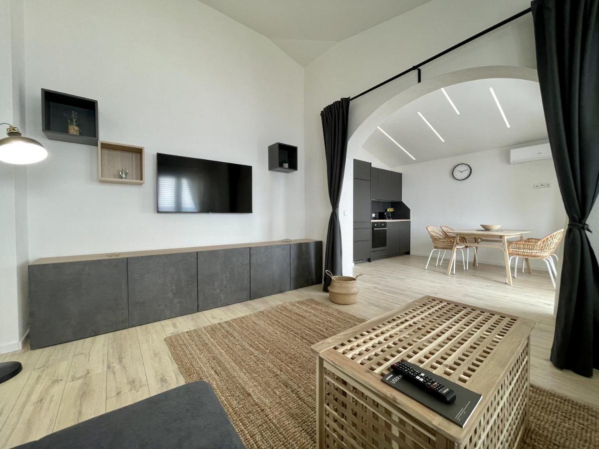 Lambda Holiday Apartments Jesenice  Dış mekan fotoğraf